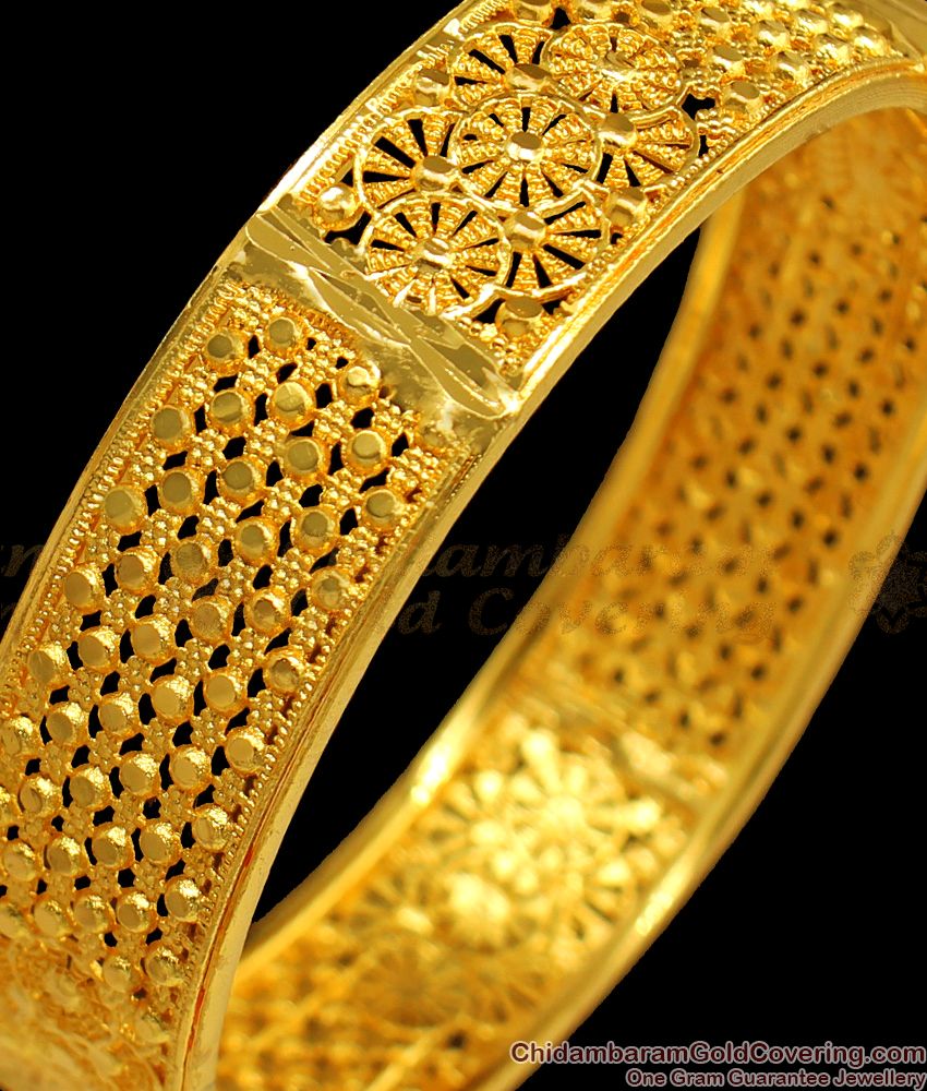 BR1416-2.6 Size Gold Kada Bangle Net Pattern Screw Type Collections