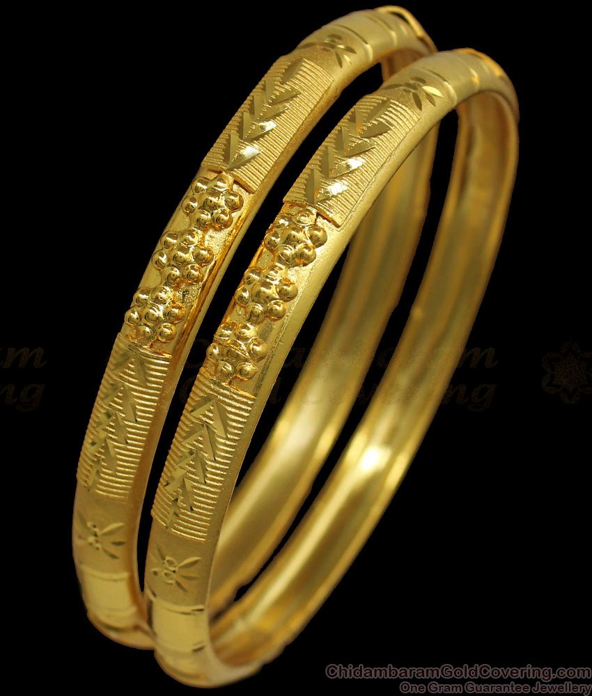 BR1826-2.10 Unique Flower Design Forming Gold Bangles Bridal Wear