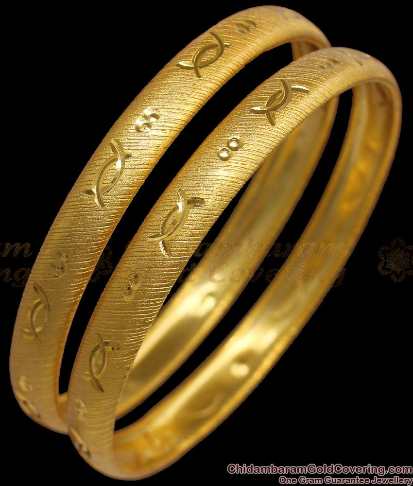 21 karat gold ring, weight 1.84 grams - زمرد ذهب و الماس