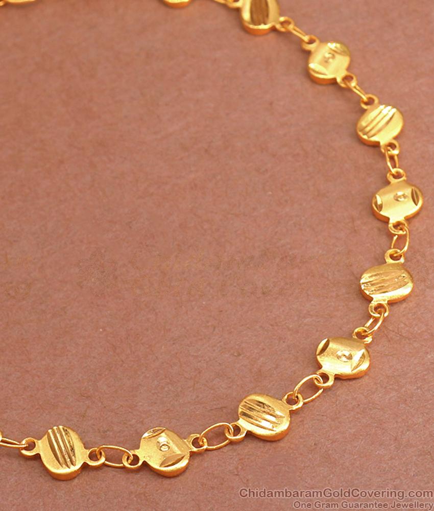 Plain Forming Gold Bracelets Occasional Wear Design BRAC862
