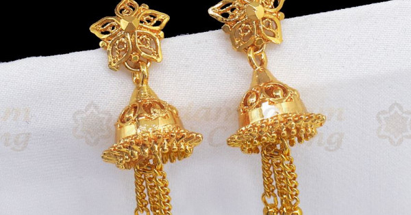 Stunning Design Gold Plated Jimiki Earrings For Party Wear ER2584