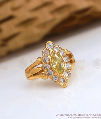 Round Women Yellow Gold Ring with Natural Diamond at Rs 30000 in Mumbai