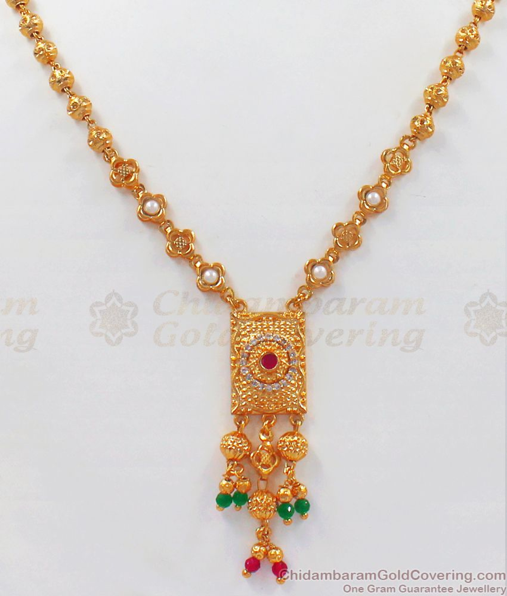 Lovable Flower White Pearls Gold Chain Multi Stone Pendant SMDR756